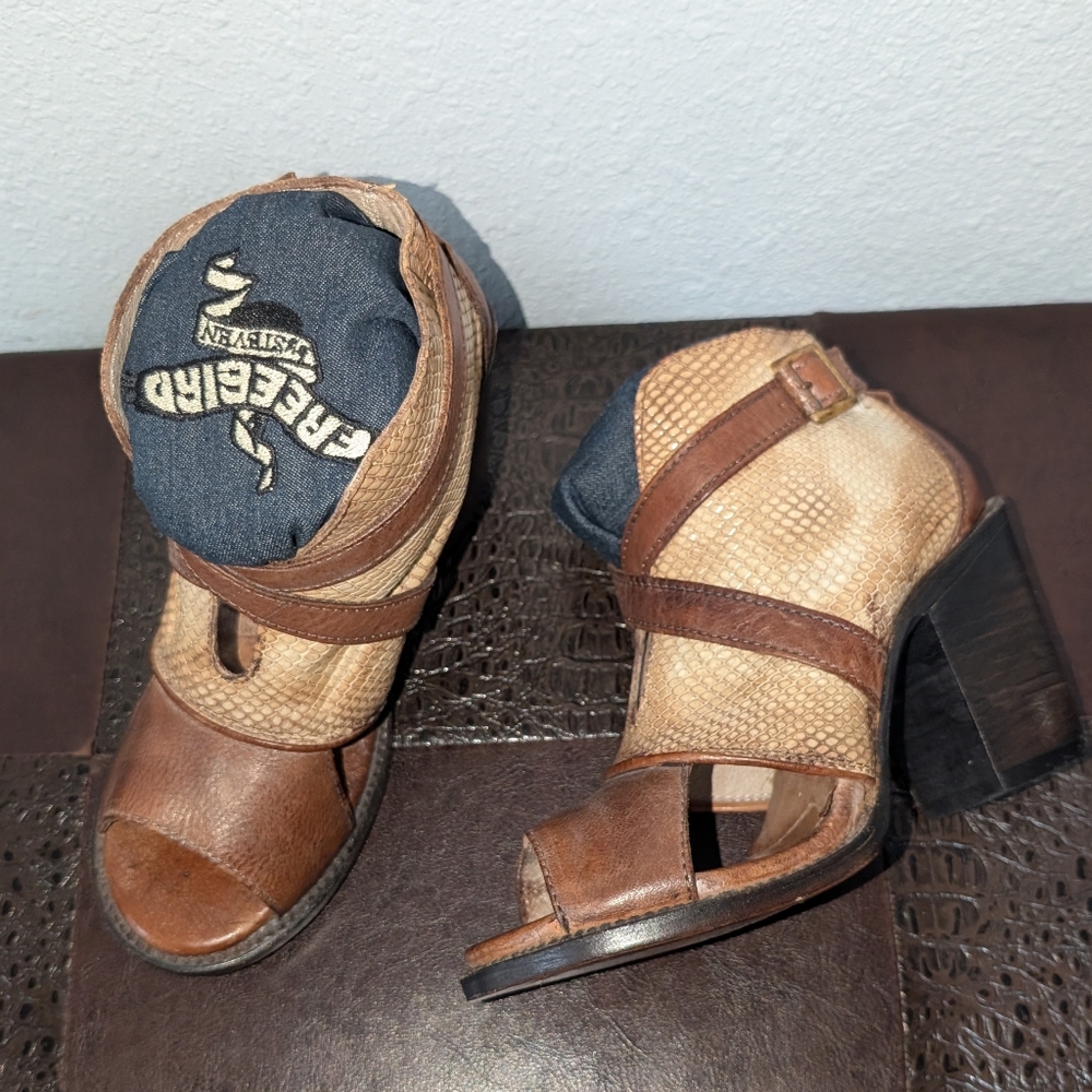 Freebird RATTLE Bootie Size 8 - Picture 3 of 13